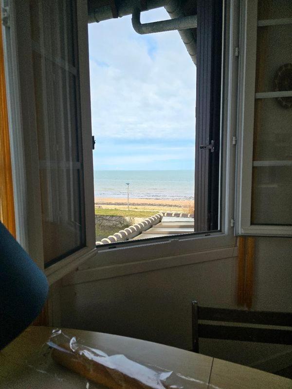 Appartement Front De Mer Vue Mer 3 Personnes + 1 Bebe Hermanville-sur-Mer Kültér fotó